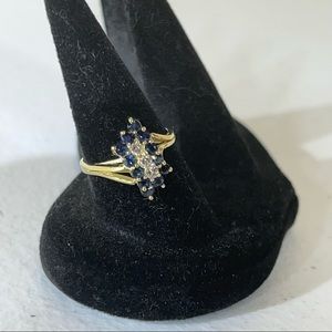 14K Yellow gold elegant diamond/Blue sapphire cluster cocktail ring size 6.5